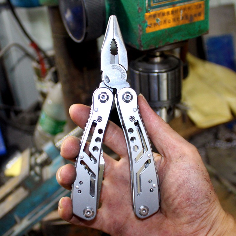 微潮户外野营多功能工具卡