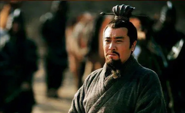 大家一起组团去摆摊